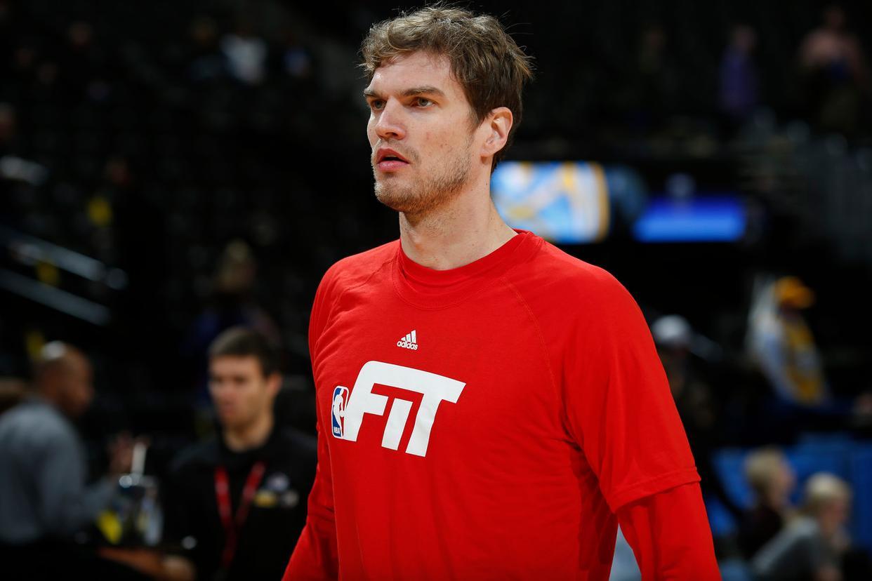 杨瀚森上场时间少是为何斯普利特的