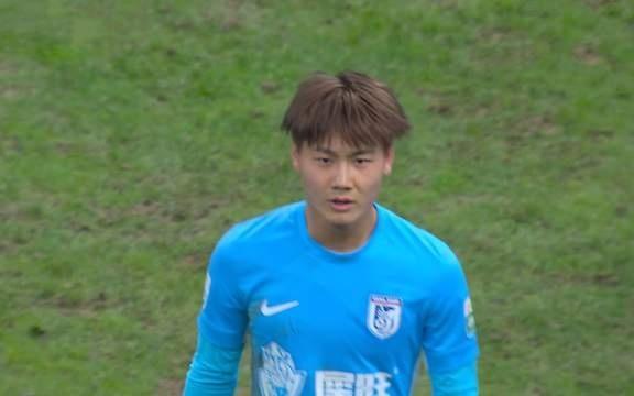 10人缺阵，大连有望启用3老将赵学斌