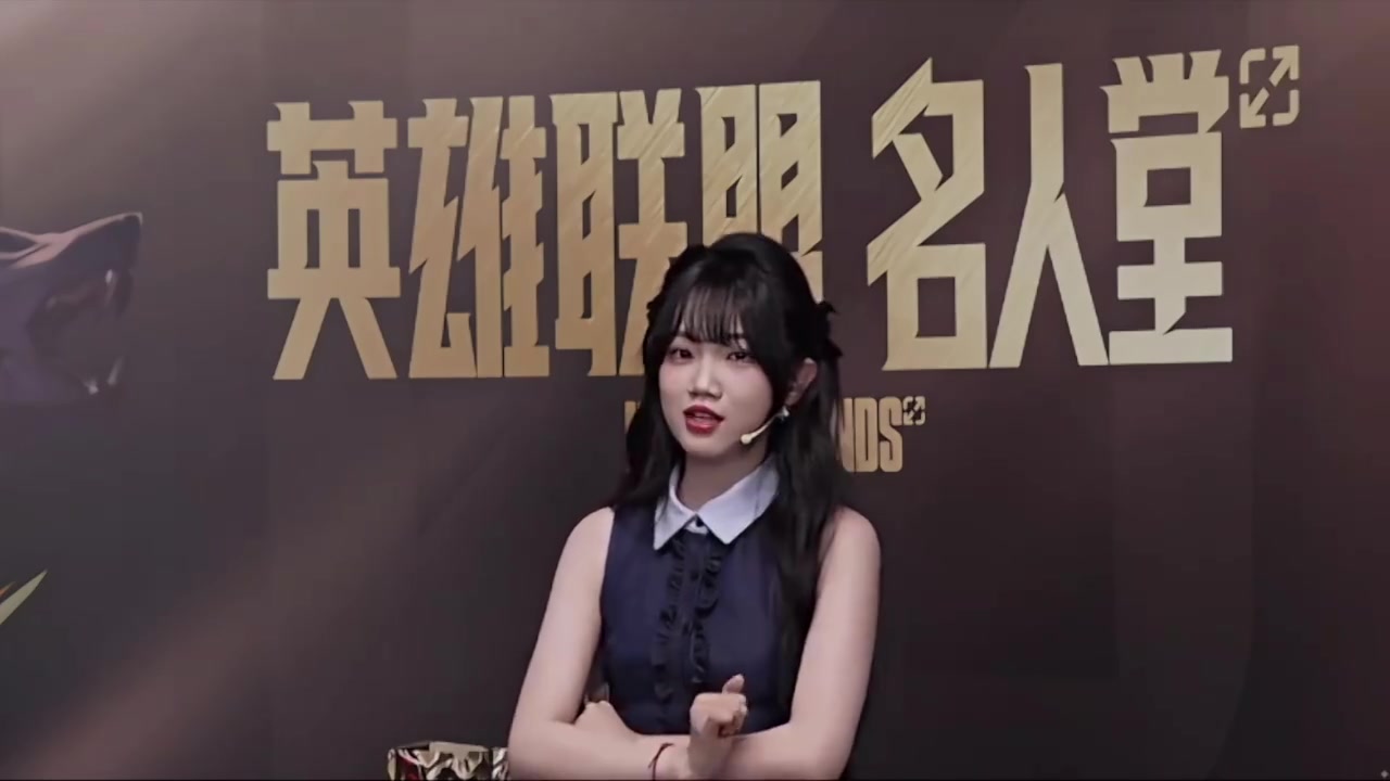 你说四大皆空,却紧闭双眼赛后Uzi名