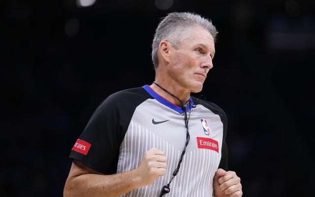 福斯特领衔！NBA裁判季前训练营：学习+体检+考试还要与萧华会面