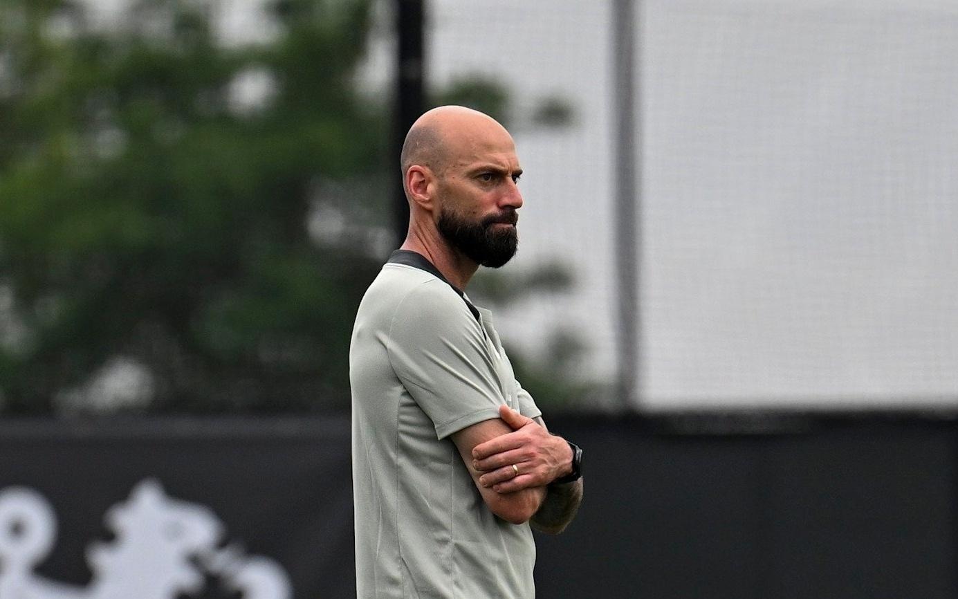 蓝军助教：今夜对埃斯特旺和球队意义重大，必须遏制染红问题