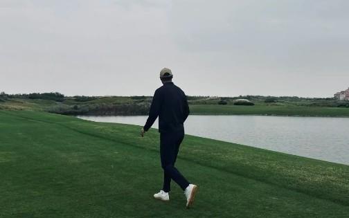 大连球迷给李昂留言寻求“信号”和“定心丸”，李昂点赞了