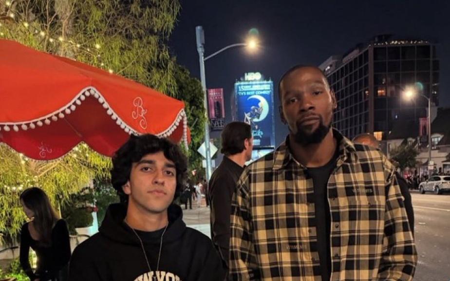 曝KD与火箭续约仍未达成一致：明夏或入自由市场美记建议两年1亿