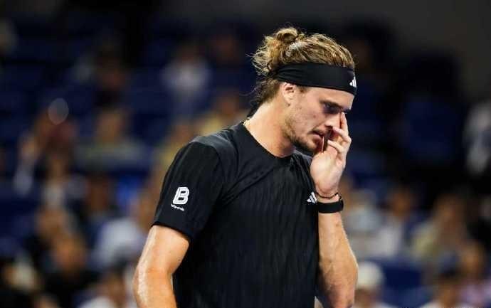 梅德韦杰夫20击败兹维列夫，连续三年