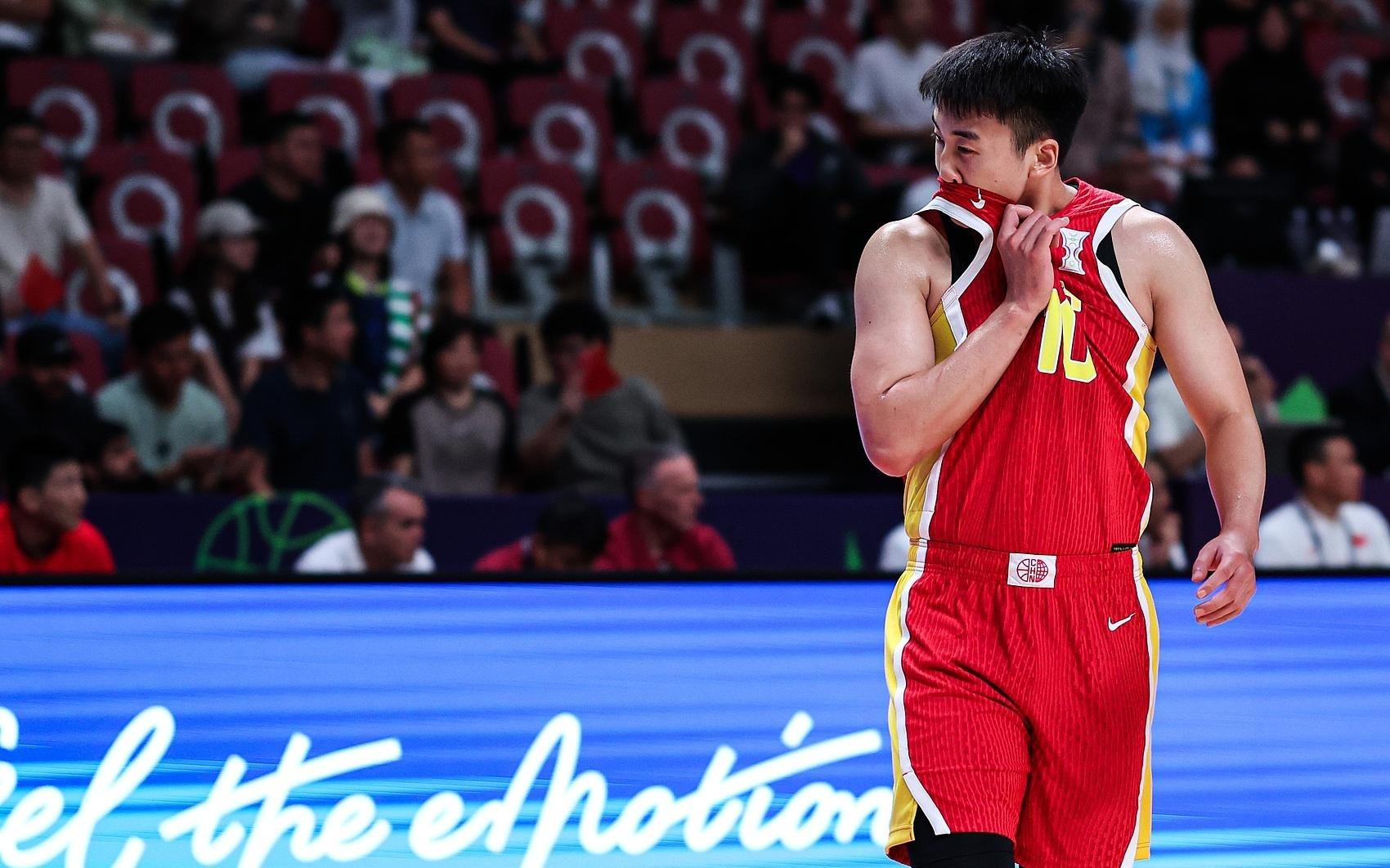 王俊杰：在海外打球两次从最厉害变倒数自身水平像尘土一样渺小