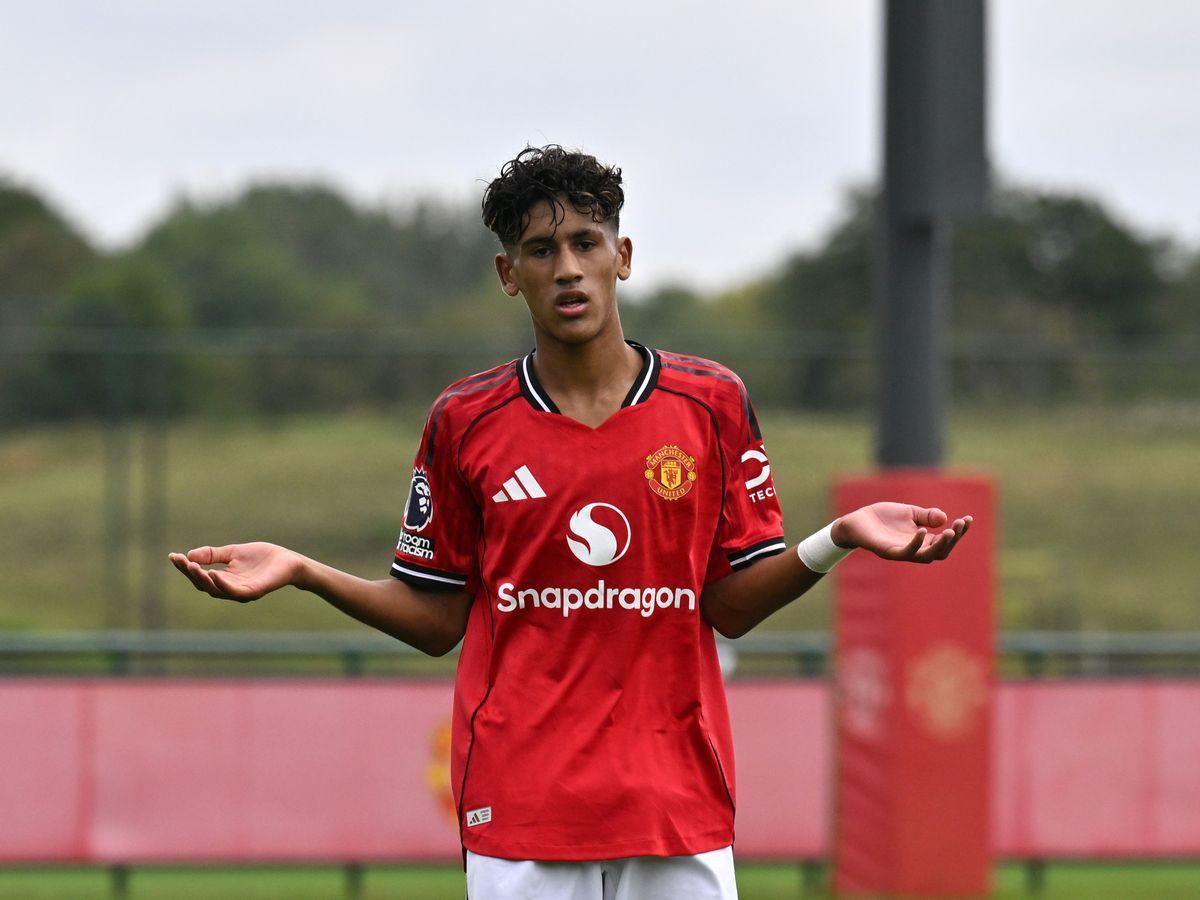 15岁被誉“小梅西”，却踢不了英超！曼联正严防巴萨皇马挖墙脚