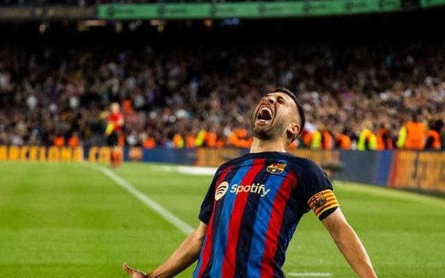 巴萨官方祝福阿尔巴：独一无二的边后卫，巴萨的历史，感谢你