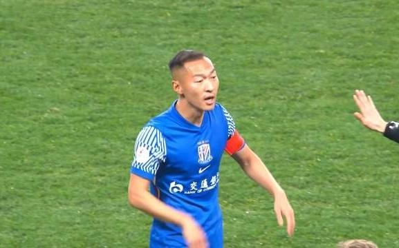 申花扛不住双线作战，6中场支撑变阵，吴曦是核心亚冠轮换不丢人